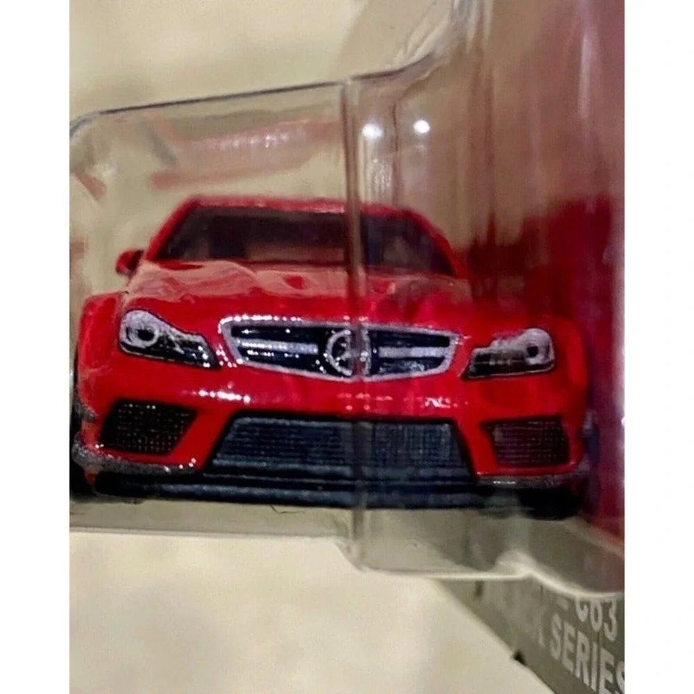 Hot Wheels '12 Mercedes Benz C63 AMG Coupe HW Premium Deutschland Design 4/5 NIP